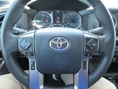 Used 2023 Toyota Tacoma SR5 w/ Technology Package AWD/4WD image 24