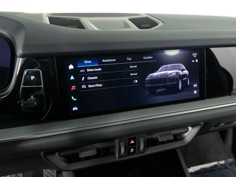New 2026 Porsche Cayenne image 27