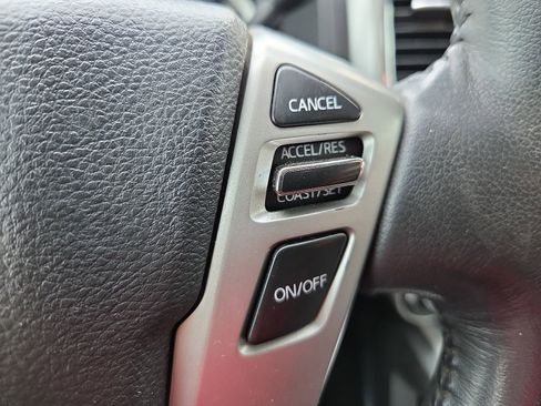 Used 2017 Nissan Titan SV image 18