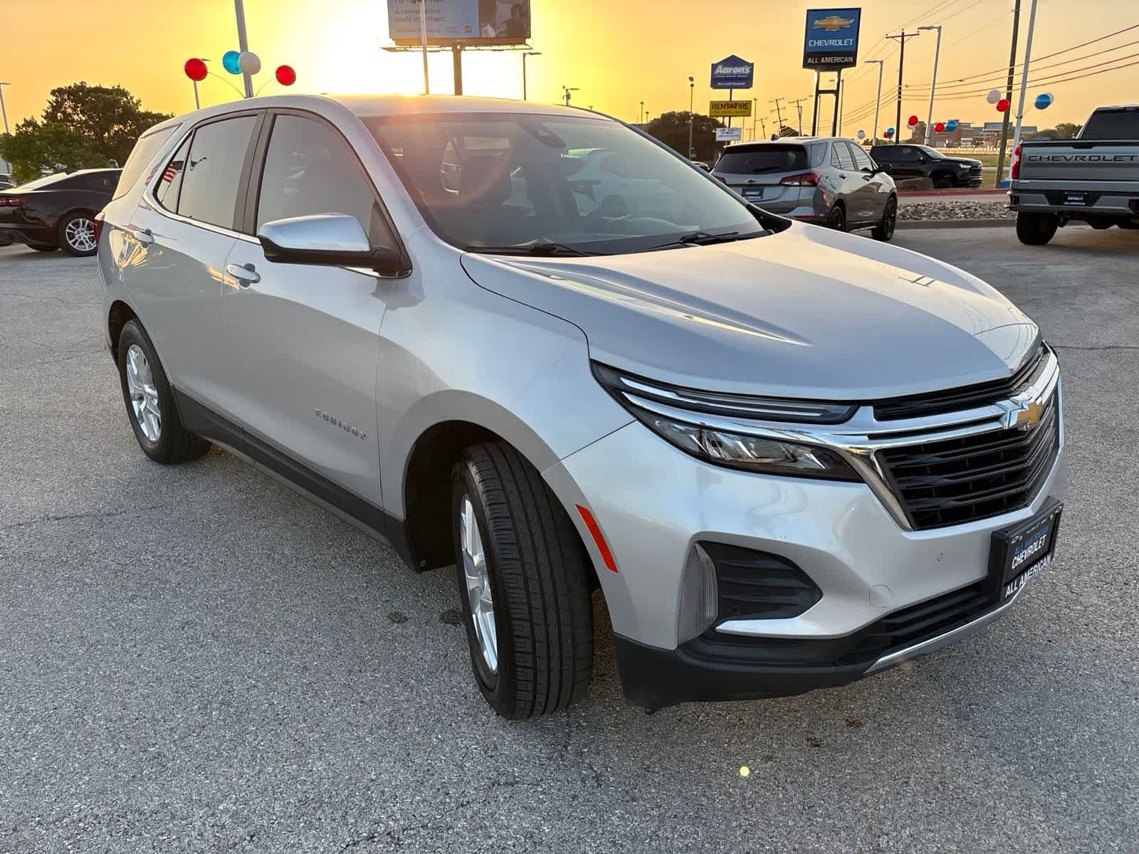 Used 2022 Chevrolet Equinox LT AWD/4WD image 2