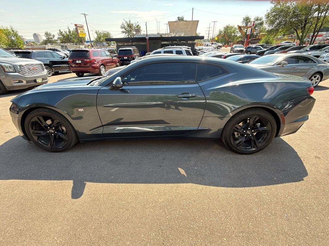 Used 2020 Chevrolet Camaro LT RWD image 4