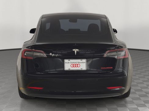 Used 2018 Tesla Model 3 Long Range RWD image 10