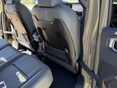New 2026 Jeep Gladiator Mojave AWD/4WD image 37