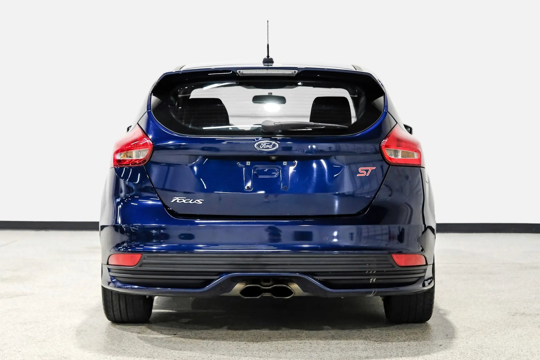 Used 2017 Ford Focus ST FWD image 7