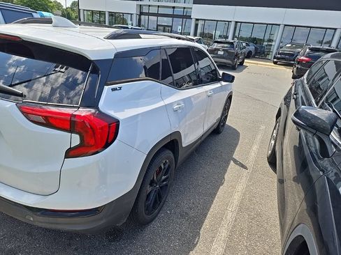 Used 2021 GMC Terrain SLT w/ Elevation Edition FWD image 3