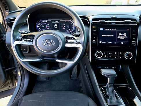 Used 2022 Hyundai Santa Cruz SEL image 11