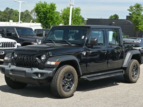 Used 2021 Jeep Gladiator Sport image 7