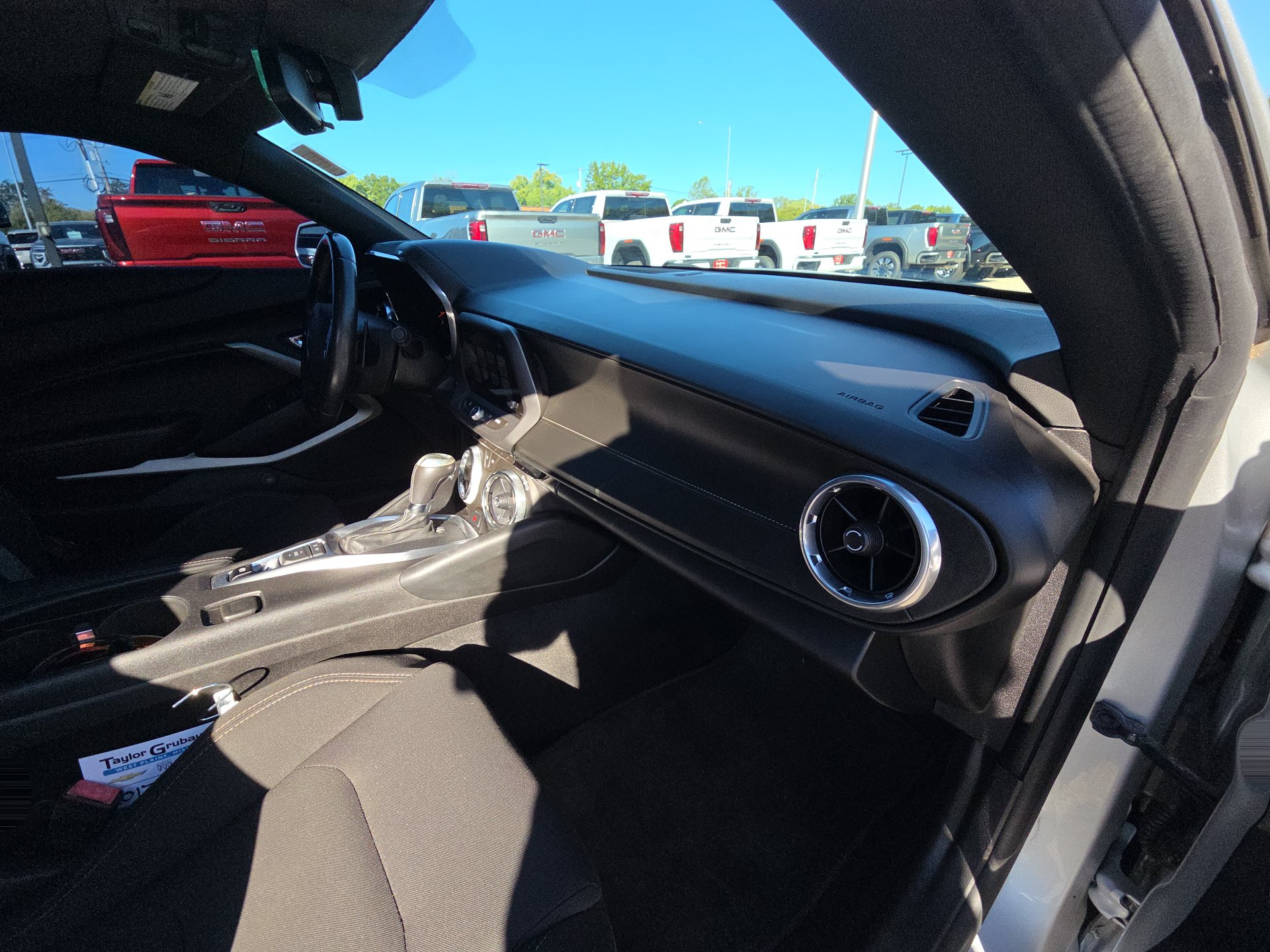 Used 2017 Chevrolet Camaro SS RWD image 28
