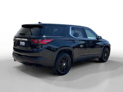 Used 2022 Chevrolet Traverse LS FWD image 5