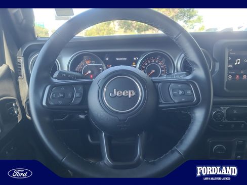 Used 2021 Jeep Wrangler Sport AWD/4WD image 9