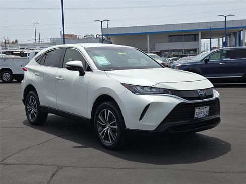 Used 2022 Toyota Venza LE AWD/4WD image 27