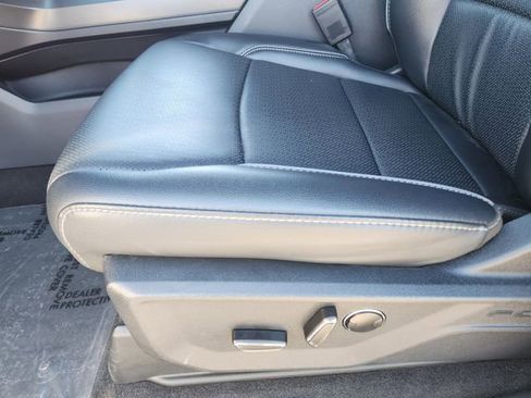 Used 2025 Ford F150 Lariat w/ Equipment Group 502A High image 24