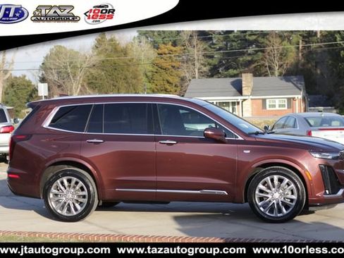 Used 2023 Cadillac XT6 Premium Luxury w/ Technology Package AWD/4WD image 8