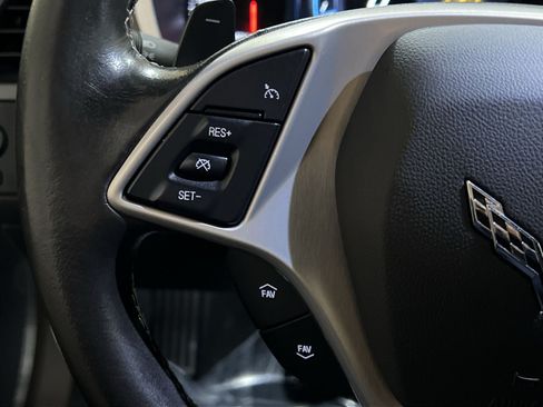 Used 2019 Chevrolet Corvette Stingray Coupe w/ 1LT RWD image 22