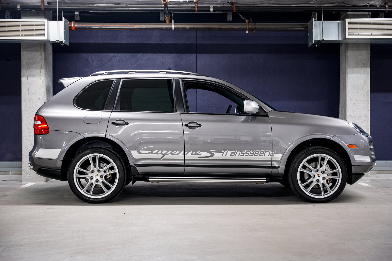 Used 2010 Porsche Cayenne S Transsyberia AWD/4WD image 2