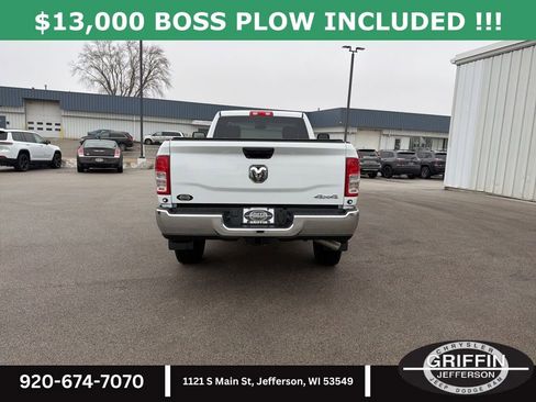 Used 2024 RAM 2500 Tradesman w/ Chrome Appearance Group image 9