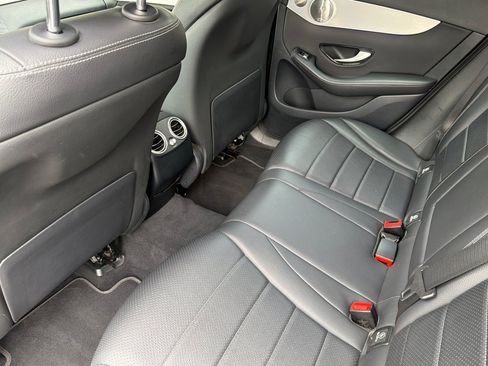 Used 2021 Mercedes-Benz GLC 300 4MATIC image 15