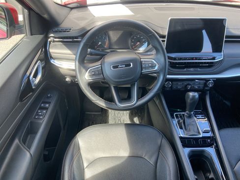 Certified 2022 Jeep Compass Limited image 18