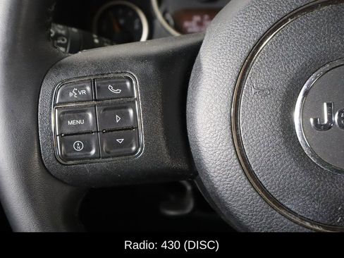 Used 2017 Jeep Wrangler Unlimited Sahara image 8