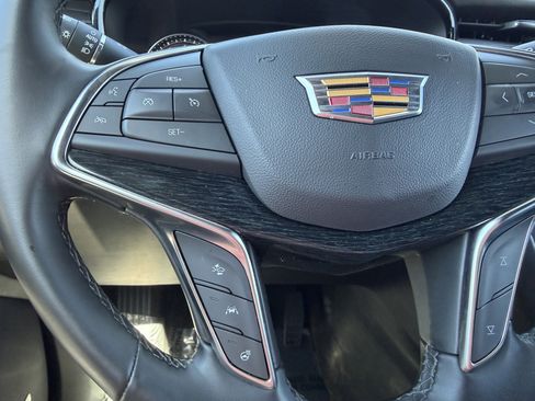 Certified 2025 Cadillac XT5 Premium Luxury image 28