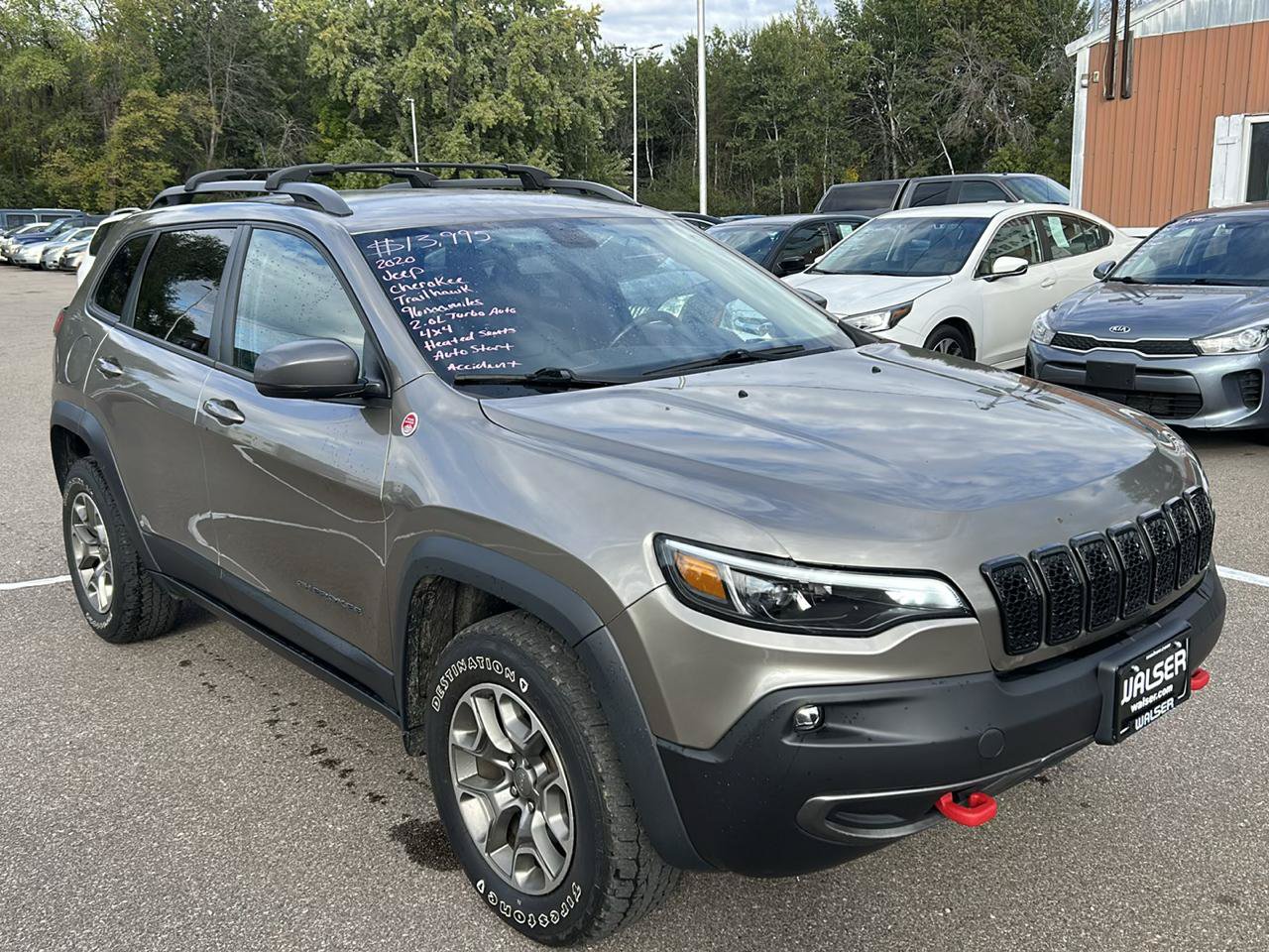 Used 2020 Jeep Cherokee Trailhawk w/ Cold Weather Group AWD/4WD image 3