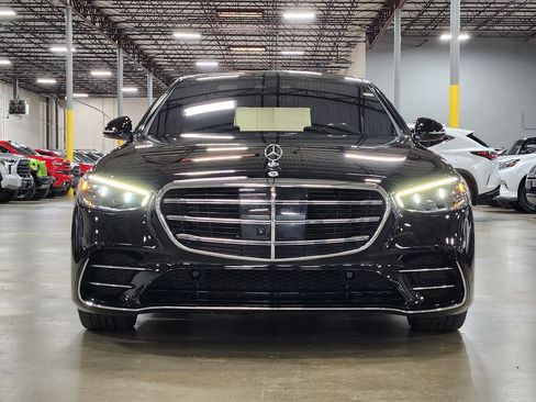 Used 2022 Mercedes-Benz S 500 4MATIC Sedan image 2