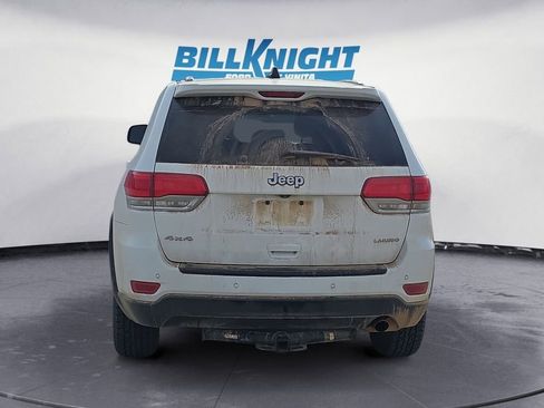 Used 2019 Jeep Grand Cherokee Laredo image 4