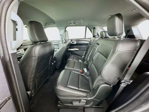 Certified 2022 Ford Explorer XLT w/ Equipment Group 202A image 29