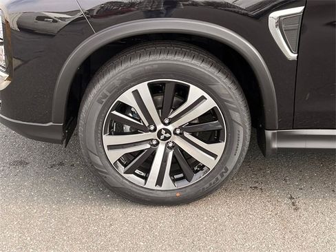 New 2026 Mitsubishi Outlander Sport SE image 10