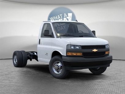 New 2025 Chevrolet Express 3500