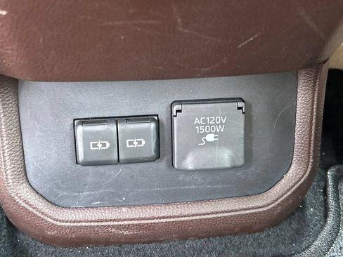Used 2022 Toyota Highlander Platinum AWD/4WD image 27