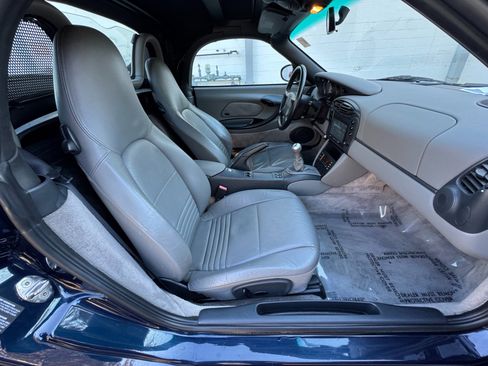 Used 1999 Porsche Boxster HEATED SEATS / MANUAL TRANSMIS image 40