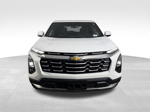 Used 2026 Chevrolet Equinox LT AWD/4WD image 9