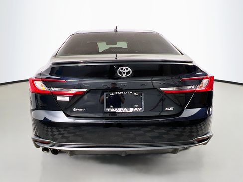 Used 2025 Toyota Camry SE w/ Convenience Package FWD image 6