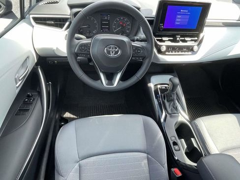 Used 2024 Toyota Corolla SE FWD image 12