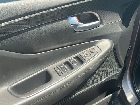 Used 2020 Hyundai Santa Fe SE AWD/4WD image 15