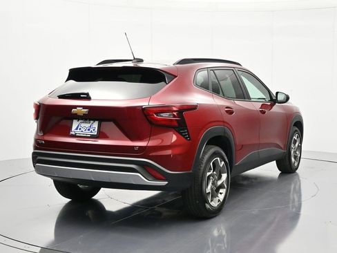 Certified 2025 Chevrolet Trax LT w/ LT Convenience Package image 5