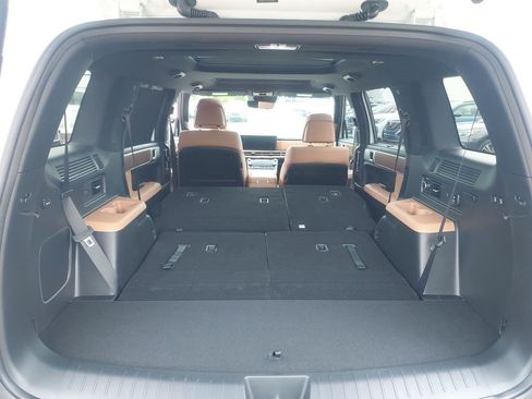 Used 2025 Hyundai Santa Fe Limited FWD image 34