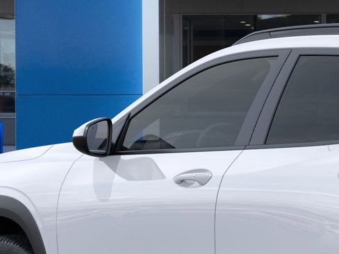 New 2026 Chevrolet Trax LT image 12
