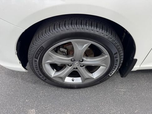 Used 2015 Toyota Venza XLE w/ XLE Premium Package image 18