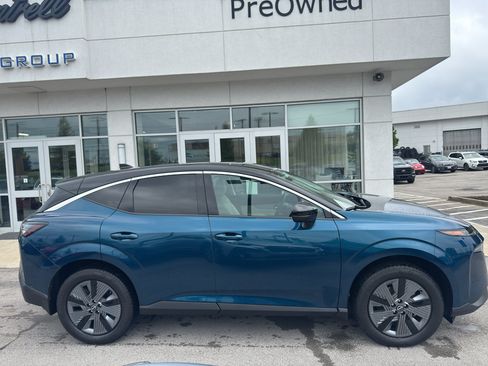 Used 2025 Nissan Murano SL AWD/4WD image 2