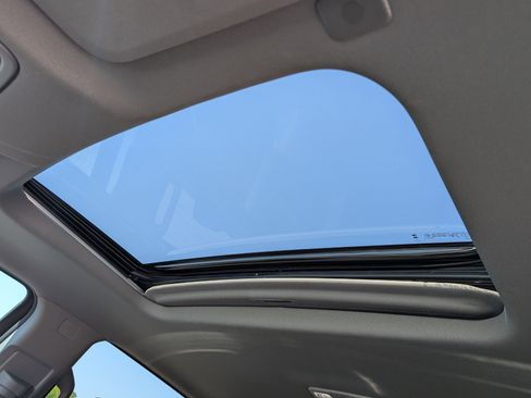 Used 2024 GMC Sierra 1500 Elevation w/ Elevation Premium Package image 15