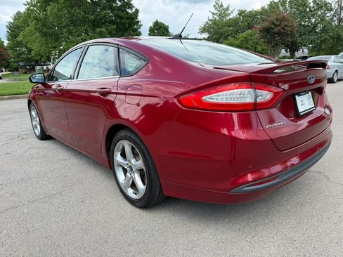 Used 2015 Ford Fusion SE FWD image 6