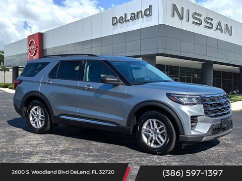 Used 2025 Ford Explorer Active image 1