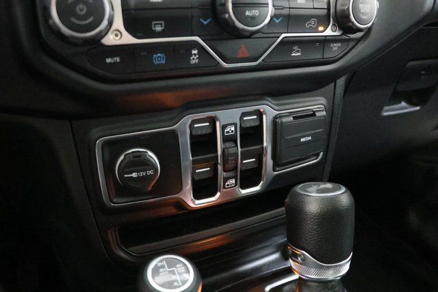 Used 2023 Jeep Wrangler Unlimited w/ 8.4" Radio Group AWD/4WD image 31