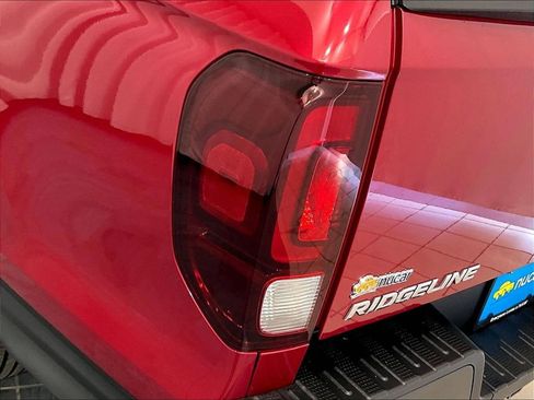 Used 2022 Honda Ridgeline Sport image 34