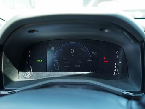 Used 2025 Toyota Camry LE image 6