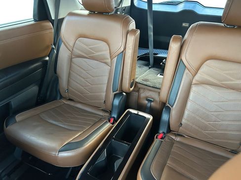 Used 2023 Nissan Pathfinder Platinum AWD/4WD image 14