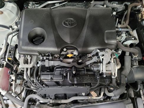 Used 2018 Toyota Camry SE w/ Convenience Package FWD image 30