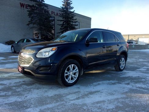 Used 2017 Chevrolet Equinox LS image 2